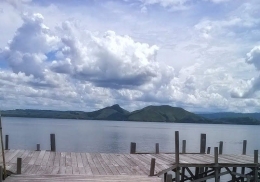 Dermaga di Kawasan Wisata Kalkhote Danau Sentani (dok.pribadi)