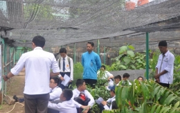 Kegiatan outing class di persemaian BP2LHK Makassar (Dokumentasi Pribadi)