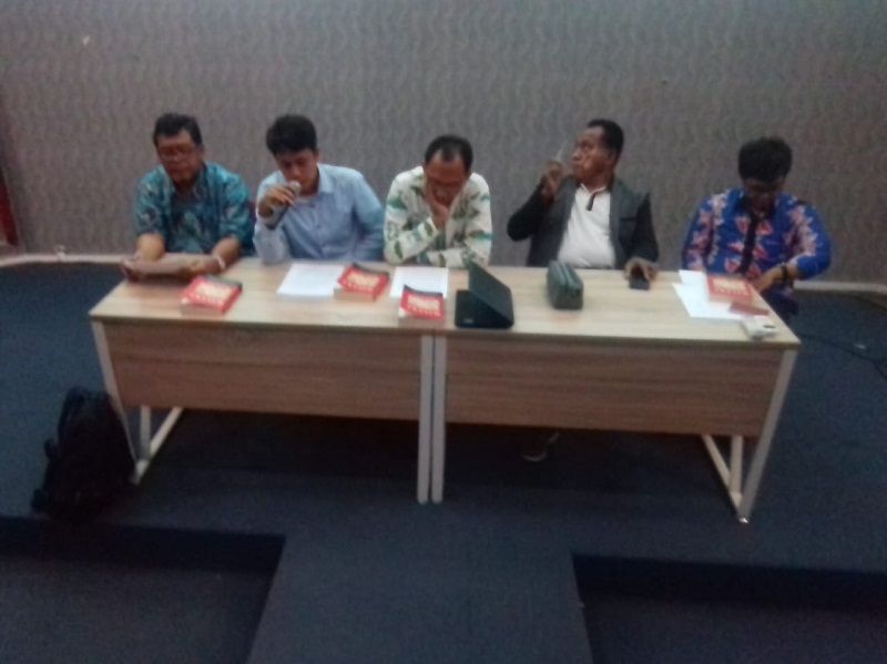 Suasana diskusi bedah buku-Foto: Irvan Sjafari.