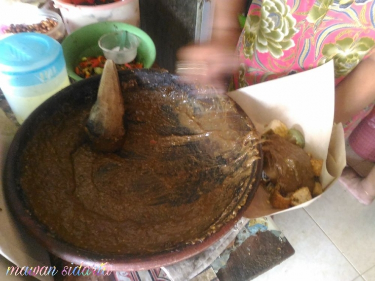Rujak Uleg Kuliner Unik Yang Menjadi Magnet Wisatawan Halaman 1 Kompasiana Com