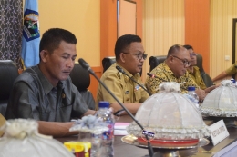 Bupati Bantaeng (kedua dari kiri) beri sambutan pada Forum Konsultasi Publik Ranwal RPJMD (05/11/2018).