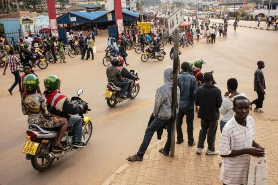 Sudut Kota Kigali yang sudah marak dengan SafeMotors. - https://www.nationalgeographic.com