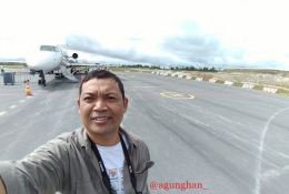 Swafoto di landasan bandara Silangit -dokpri