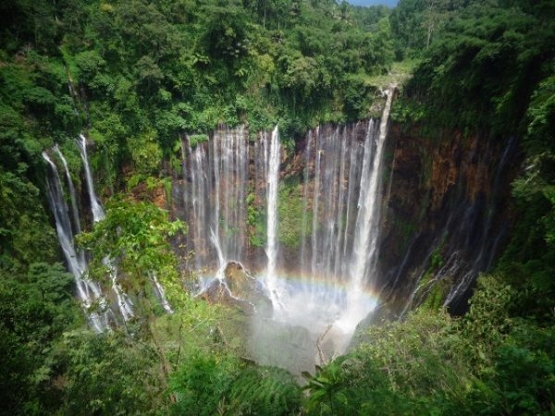 Air terjun Tumpak Sewu dari pos Panorama (dok.pri)