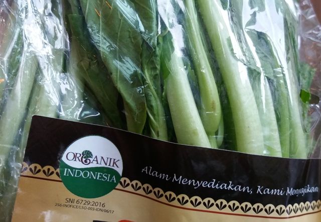 Sawi organik, akhirnya beli juga pas jalan di supermarket (dok.yayat)