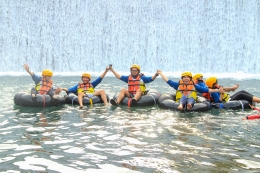 Pos pertama peserta langsung merasakan derasnya bendungan Sungai Pusur / dok.pribadi