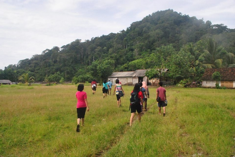 susur sawah (dokumentasi Awesome Travelmates)