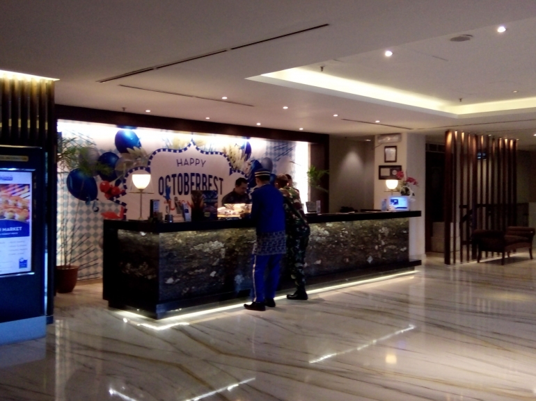 Meja resepsionis Hotel Blue Sky Balikapapan (dok.pribadi)