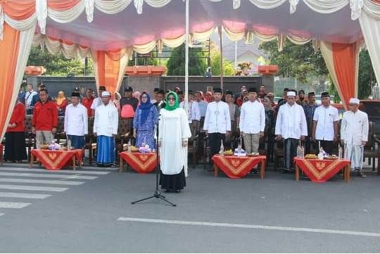 Sekda Kota Mojokerto Saat Menjadi Irup Penerimaan Peserta Napak Tilas Perjuangan