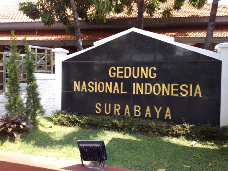 Halaman Depan Gedung Nasional Indonesia (dokpri)