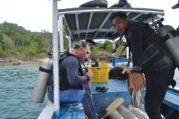 Wisatawan persiapan diving, dokpri