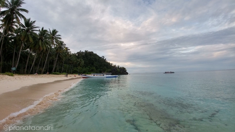 Pemandangan Pantai Pasir di Pulau labengki Kecil - Dokpri