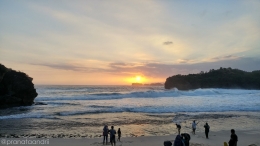 Sunset di Pantai Srau
