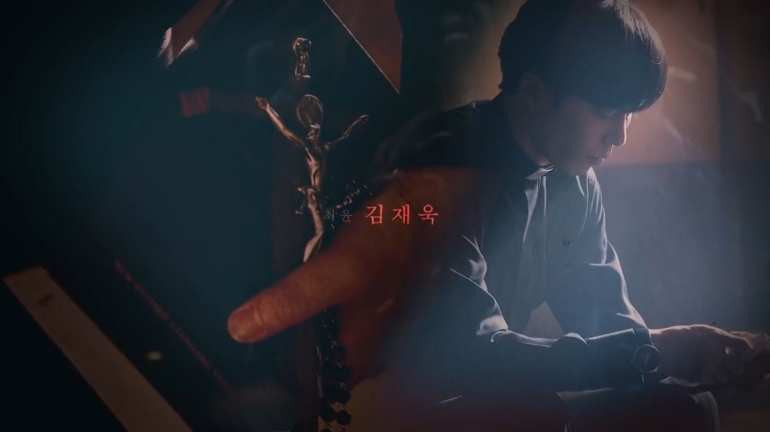 Kim Jae Wook sebagai Choi Yoon (Pendeta Mateo)