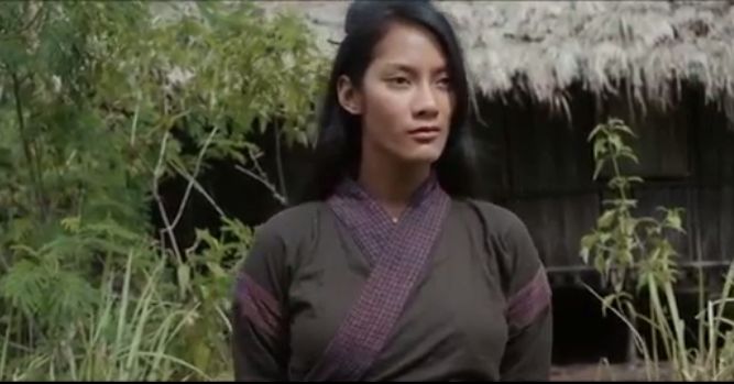 screenshot dari film Pendekar Tongkat Emas