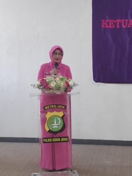 Ny. Intan Hengki, Ketua Bhayangkari Cabang Jakarta Barat