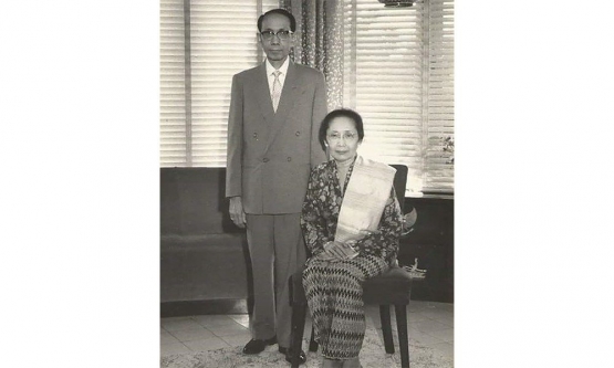 Ir H Pangeran Mohamad Noor dan Istri (Foto : kanalkalimantan.com)
