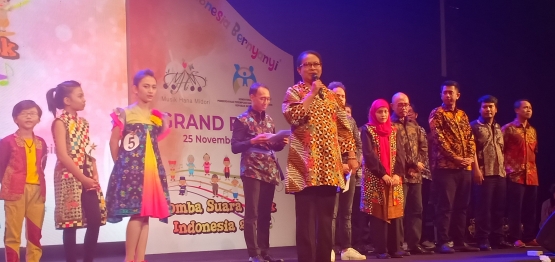 Deskripsi : Ibu Menteri Pemberdayaan Perempuan dan Perlindungan Anak, Yohana Yembise I Sumber Foto : dokpri