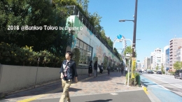  Dokumentasi pribadi Menyusuri jalan2 di Bunkyo, mulai terliht bianglala raksasa di Tokyo Dome City