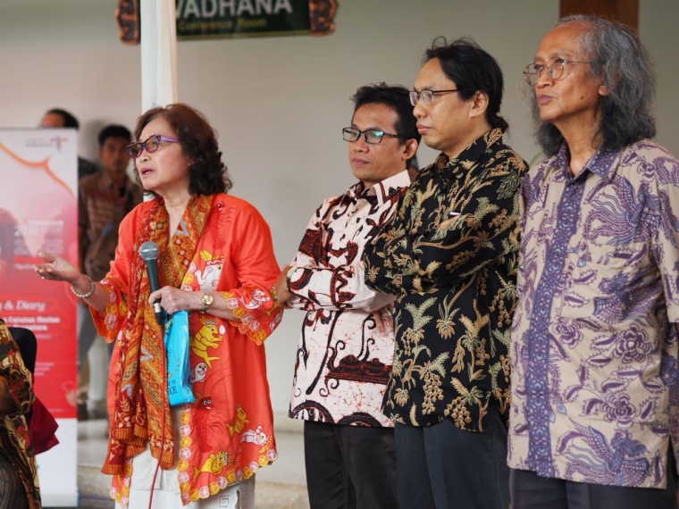 Murti Bunanta bersama penggagas BWCF/tim genpi