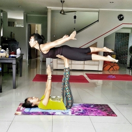 Gara-gara Yoyo, isteri saya pun jadi tergila-gila sama yoga