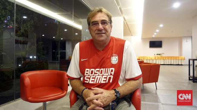 Robert Rene Albert (Foto Ahmad Bachrain/CNNIndonesia.com)