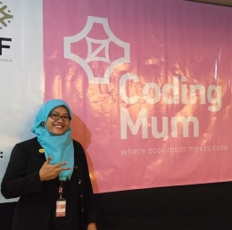 Kenalkan saya, Heni Prasetyorini, Presiden Komunitas Coding Mum Indonesia, periode 2018-2020