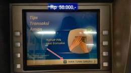 Langsung klik tanda ini tanpa memasukkan kartu ATM untuk transaksi tarik tunai tanpa kartu.