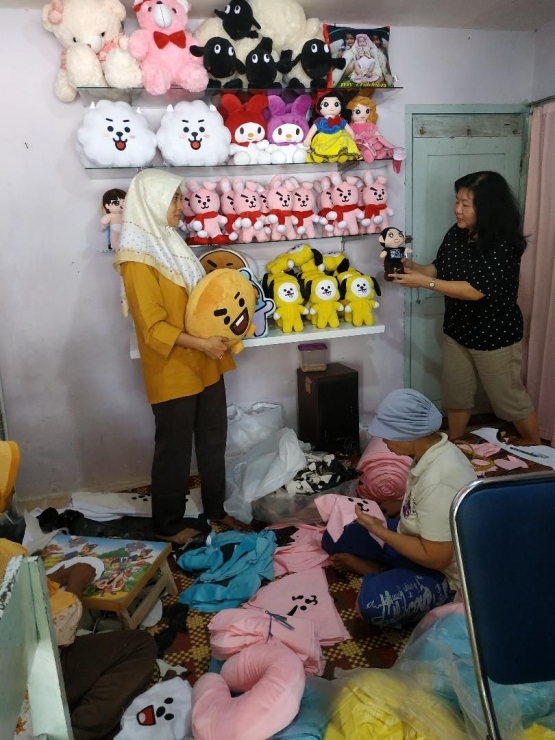 Kunjungan penulis ke Klinik Boneka untuk melihat proses pembuatannya (dok. pribadi)