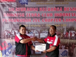 Serah Terima Piagam menandakan bahwa ZEC Lampung bagian dari ZEC yang tak terpisahkan. Otomotifnet/doc