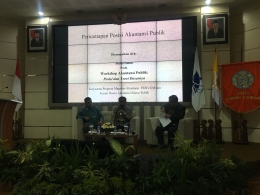 Sesi I: Dr. Irwan Ritonga (Ucok), Prof. Abdul Halim, dan Dr. Fahruzaman (Moderator)