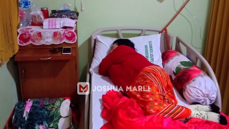 Oma saat beristirahat di dalam kamar rawatnya di Paviliun Darmawan, RSPAD Gatot Subroto, Jakarta, Oktober 2018.