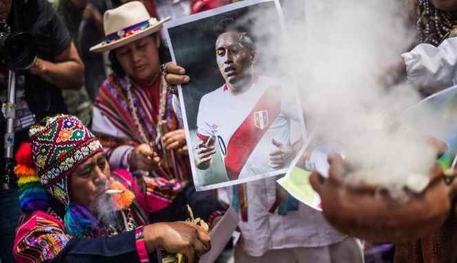 Dukun yang tengah beraksi di sepakbola | gettyimages