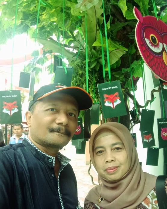 Penulis dan istri/Gambar koleksi pribadi