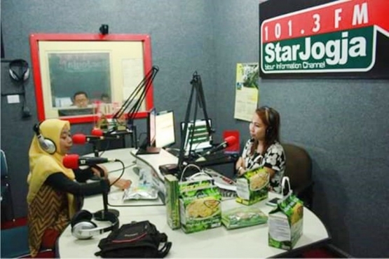 Susi Harini pernah diundang radio StarJogja untuk menginspirasi masyarakat (dok. Susi Harini)