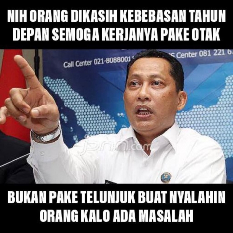 Kerja cerdas (meme olahan pribadi)