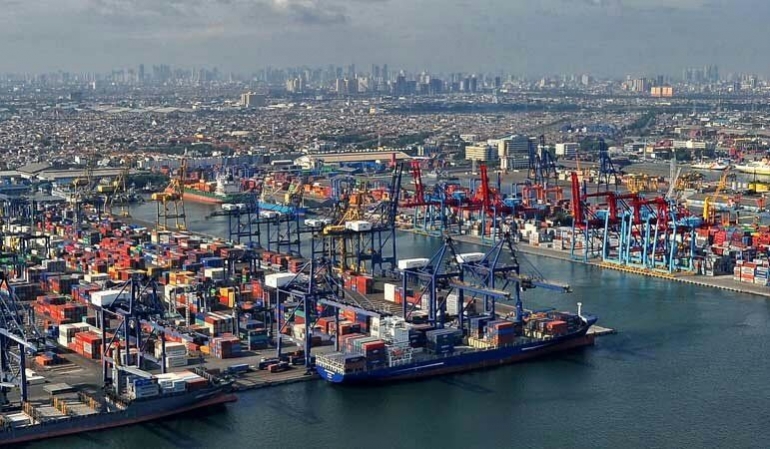 Pelabuhan Peti Kemas Tanjung Priok (picture source: maritimnews.com)