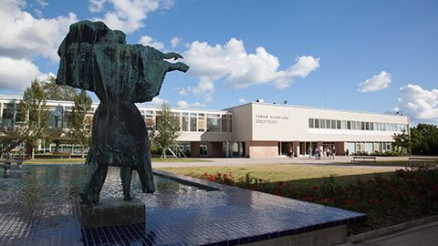 Universitas Turku, salah satu lembaga penghasil tenaga pendidik terbaik di Finlandia dan Dunia. sumber : turun yliopisto