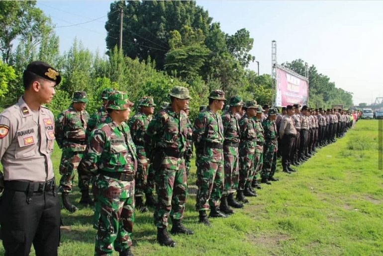 Peserta Apel Kesiapan Penanggulangan Bencana Alam Di Kota Mojokerto, Selasa (18/12/2018).