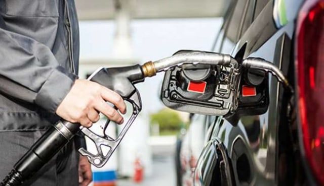 Ilustrasi pengisian bahan bakar minyak (Kumparan.com)