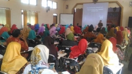 Sebanyak 200 guru anggota PGRI Kabupaten Banjarnegara menyimak penjelasan narasumber penuh antusias (Foto: istimewa)