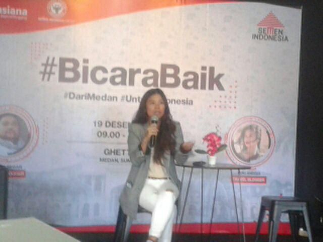 Yuki Anggia dalam menyampaikan tentang bicara baik dari hobinya traveling (dok. F. Tanjung)