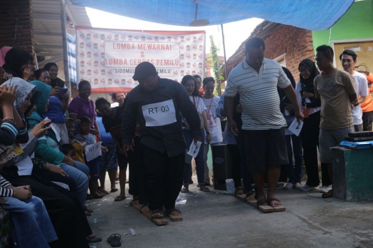 Suasana lomba cerdas pemilu. (docs. pribadi)