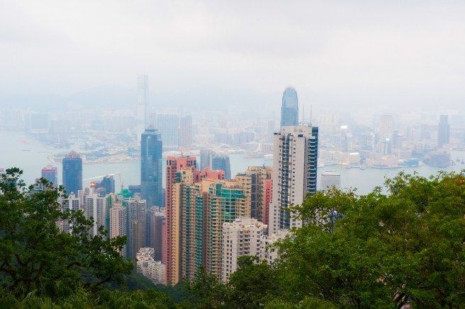 Pemandangan Hong Kong yang sedang badai (photo by www.ibadahmimpi.com)