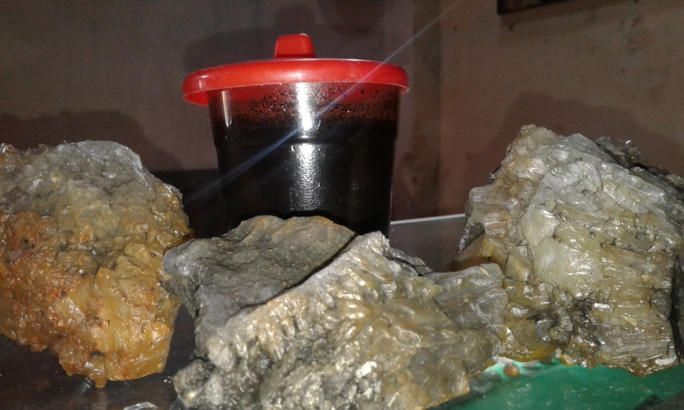 Bongkahan Suiseky dengan Kristal alaminya. Dokpri