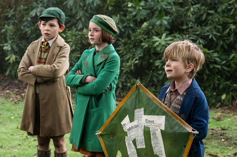 Nathaniel Saleh, Pixie Davies dan Joel Dawson dalam MARY POPPINS RETURNS (Dok: reelcinemas.ae)