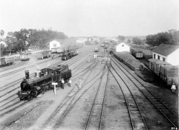 Sumber photo : https://phinemo.com/sejarah-kereta-api-masa-lalu-di-indonesia