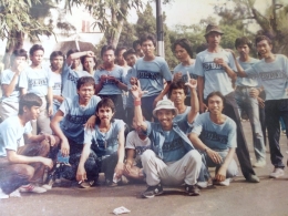 Karyawan percetakan Mingguan Surya gerak jalan HUT PWI tahun 1987 -Arindi PH