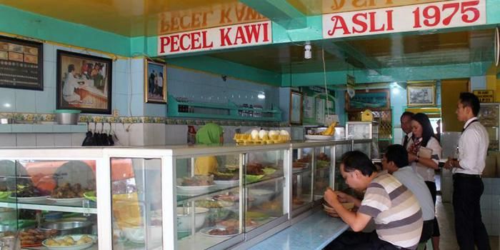 Foto : Gerai Pecel Kawi di Jalan Kawi, Malang ( Property: ngalam.co)
