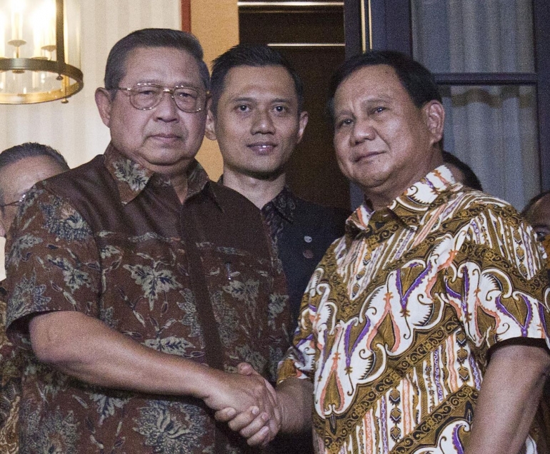 Susilo Bambang Yudhoyono (SBY), Agus Harimurti Yudhoyono (AHY), dan Prabowo Subianto. (Demokrat14.org)